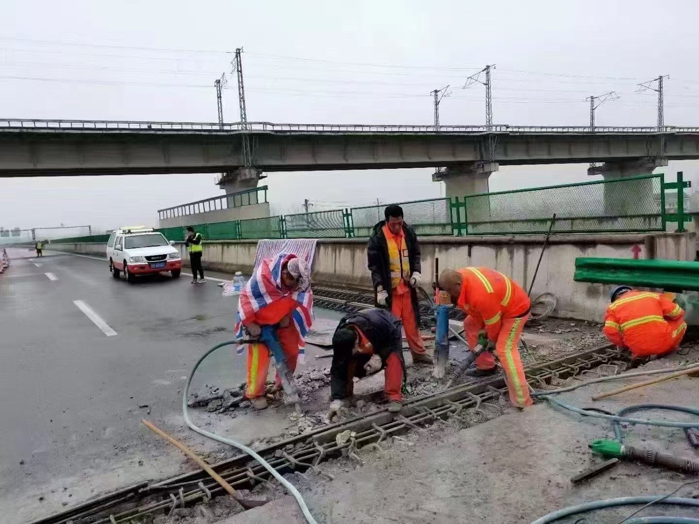 万州桥梁伸缩缝抢修料